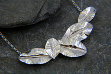 Load image into Gallery viewer, Leaf Statement Necklace