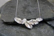 Load image into Gallery viewer, Leaf Statement Necklace